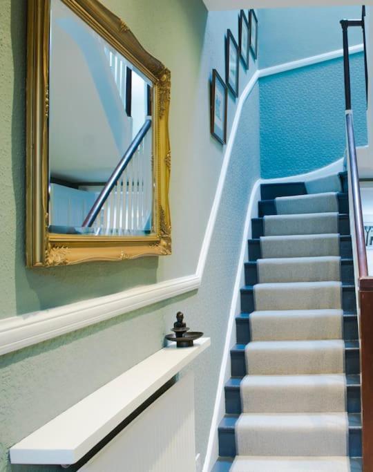 Lovely 3 Bed House In The Heart Of Cheltenham Bagian luar foto