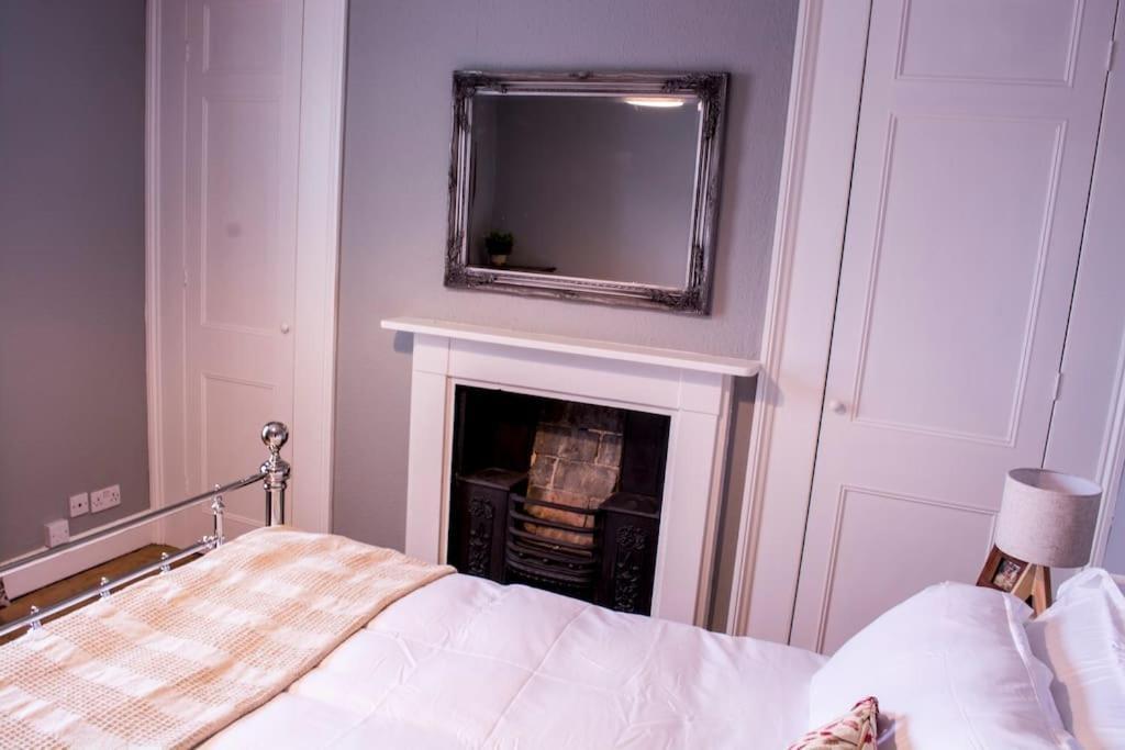 Lovely 3 Bed House In The Heart Of Cheltenham Bagian luar foto